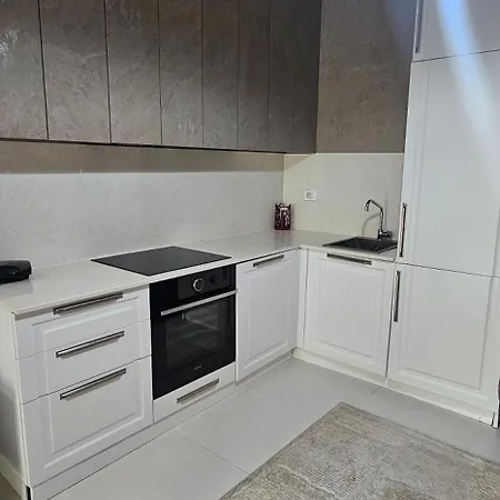 Oasis Willa Golem (Tirana)